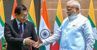 দিল্লি-নেপিডো বৈঠক: সীমান্তে স্থিতিশীলতা ও বাণিজ্যে জোর মোদি-মিন অং হ্লাইংয়ের